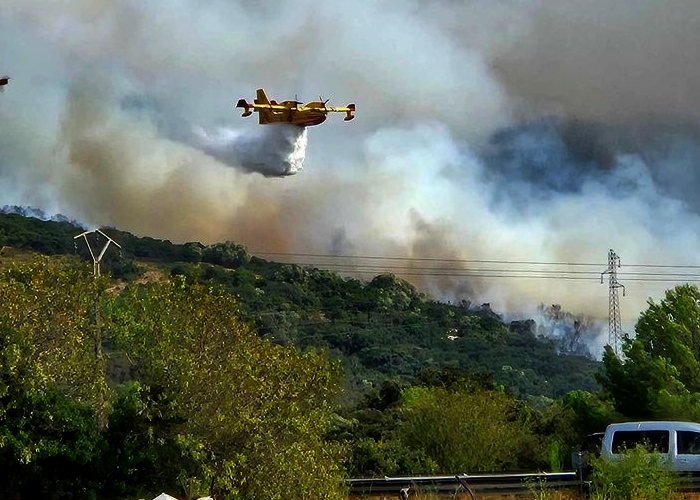 Canadair2.jpg