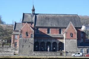 Dinant - Bord de Meuse