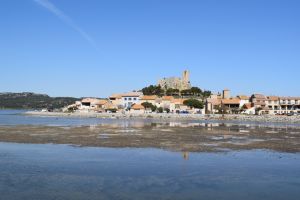 Le vieux village et la tour de Gruissan