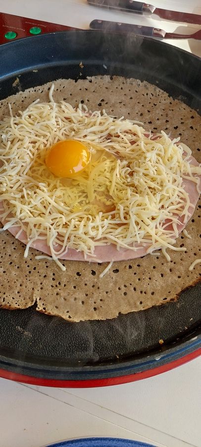 Préparation d'une crêpe complète